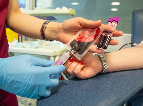 Национальный день донора: почему так важно сдавать кровь?