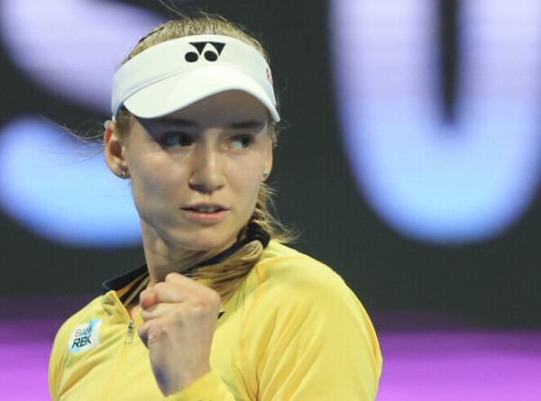 Елена Рыбакина обыграла Игу Швентек и пробилась в финал турнира в Штутгарте
