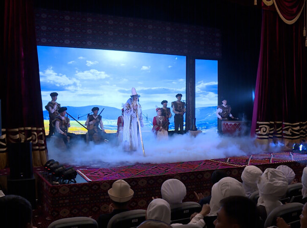 Первый национальный театр «Манас» открылся в Кыргызстане
