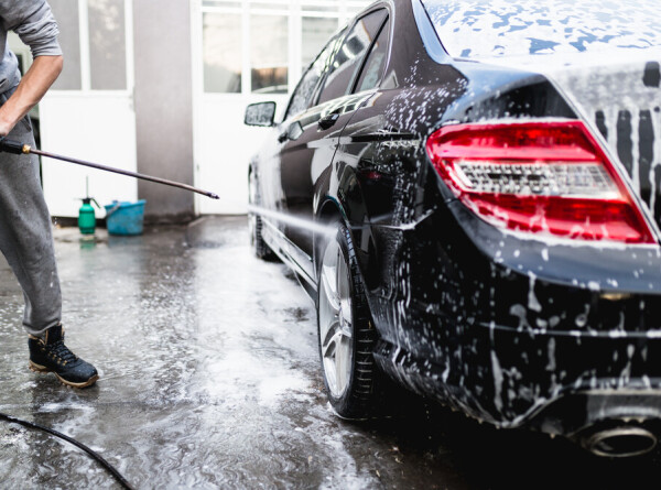 Как часто нужно мыть машину весной? Мнение автоэксперта