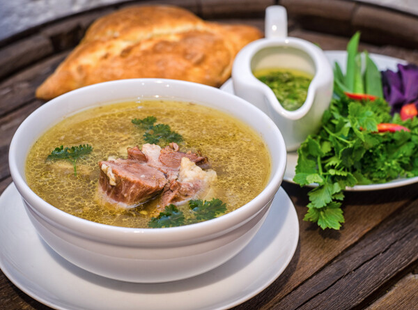 Сезон хаша в Армении: в чем секрет приготовления полезного супа?