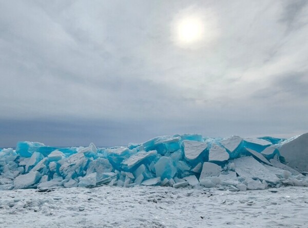 На архипелаге в Аргентине морские волны превратились в лед