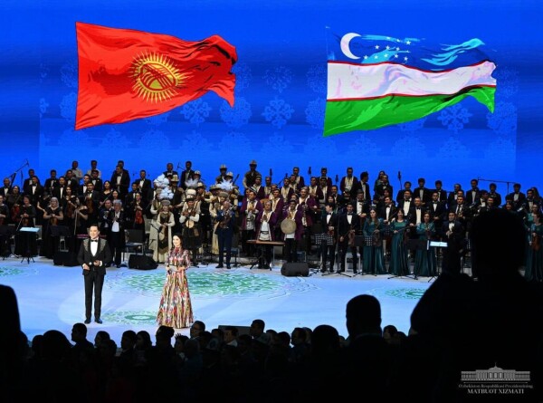 Дни культуры Кыргызстана в Узбекистане открыли национальные театры
