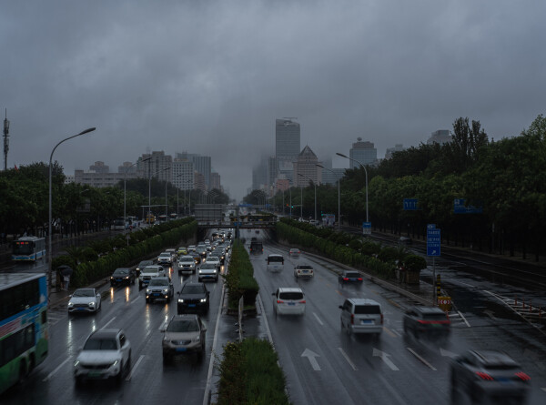 Тайфун &laquo;Гаеми&raquo; натворил бед в Китае: остановились поезда, паромы, отменено около 100 авиарейсов