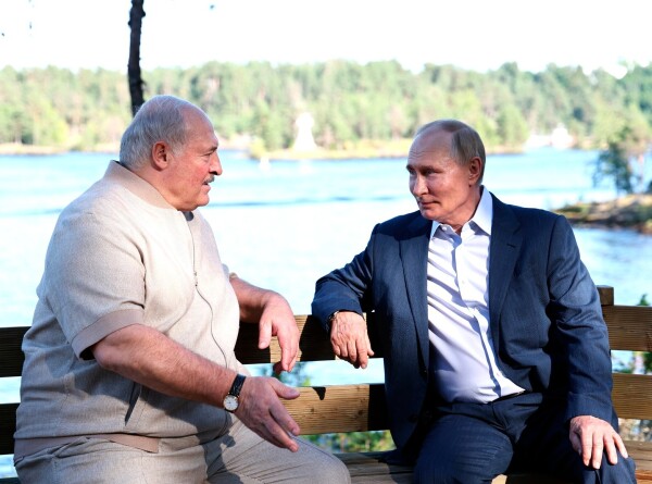 Путин и Лукашенко прогулялись по Валааму. О чем говорили президенты в неформальной обстановке?
