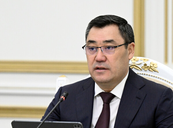 Садыр Жапаров осмотрел новое здание посольства Кыргызстана во Франции