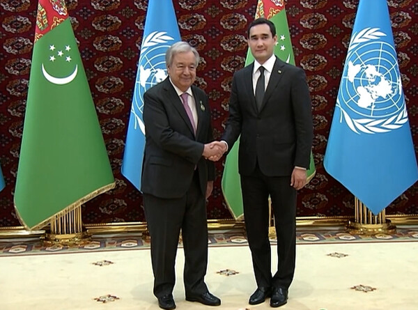 Президент Туркменистана и генсек ООН обсудили развитие двусторонних отношений