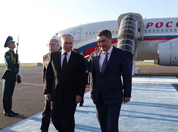 Владимир Путин прилетел в Астану для участия в саммите ШОС
