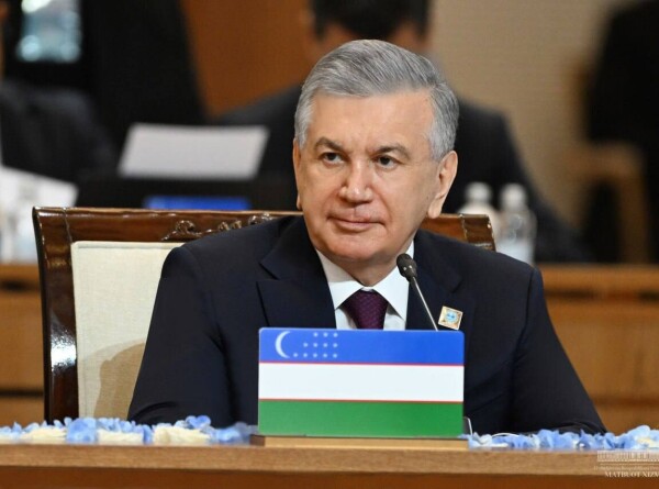 Шавкат Мирзиеев предложил открыть в Ташкенте центр ШОС по климату