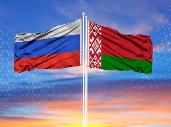 День Независимости Беларуси: в Башкортостане возложили цветы к памятнику Матросову и Губайдуллину