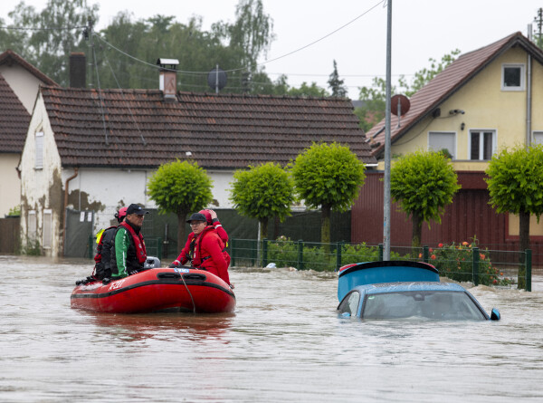 Наводнение в Германии: к спасательным работам привлекли военных