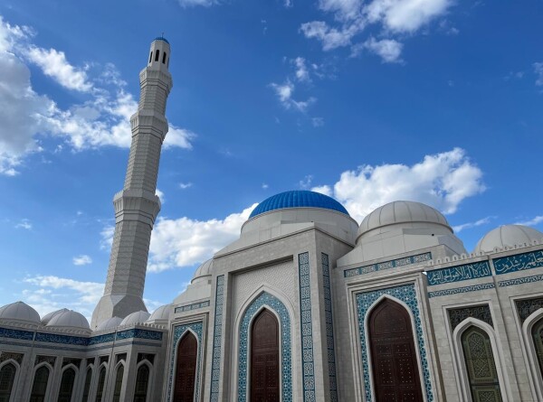 День жертвоприношения: мусульманский праздник Курбан айт отмечают в Казахстане