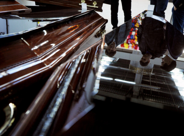 Объявленная мертвой жительница США «ожила» в похоронном бюро
