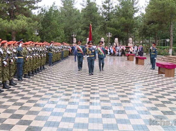 Первые новобранцы КЧС весеннего призыва приняли военную присягу в Таджикистане