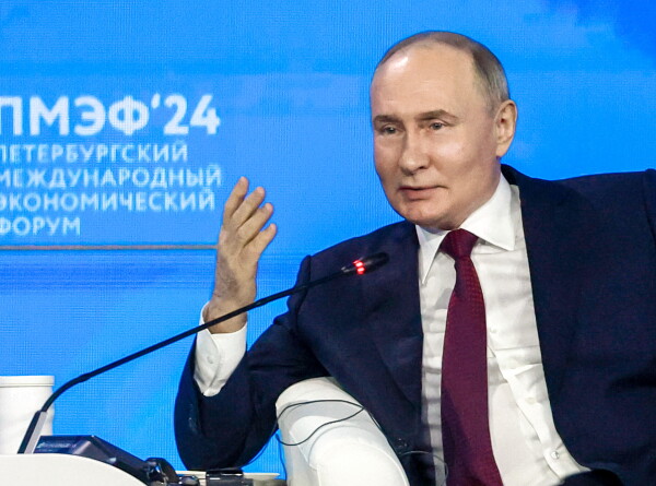Путин: Россию нельзя развивать как при Столыпине, раздавая землю, сейчас главное – «мозги»