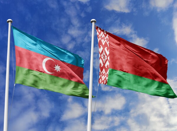 Удвоить товарооборот договорились парламентарии Беларуси и Азербайджана