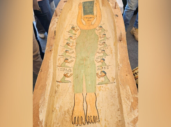 В саркофаге древнеегипетской мумии нашли портрет Мардж Симпсон