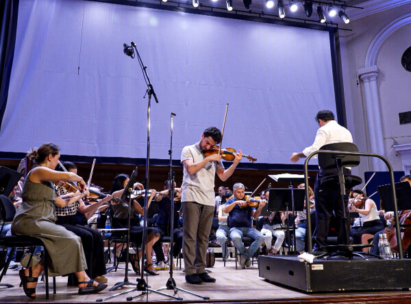 Армянский симфонический оркестр готовится к первым гастролям в США: чем удивят музыканты?