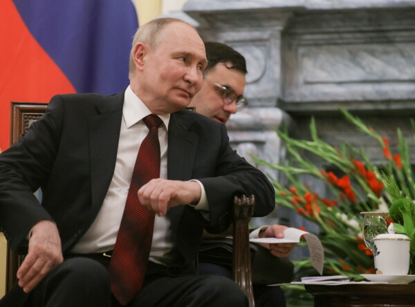 Куксу, спринг-роллы с омаром, суп «фо»: чем угощали Путина во время восточного турне?
