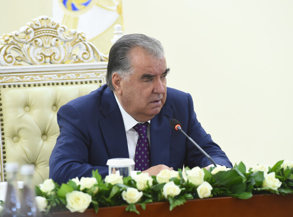 Рахмон: Таджикистан признан страной с быстрорастущей экономикой