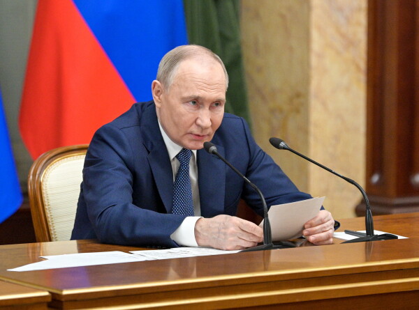 Путин: Во время смены правительства не должно быть пауз в работе