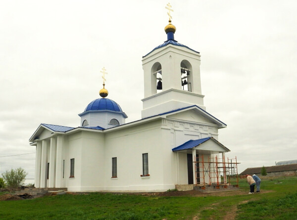 Как пенсионер своими силами восстанавливает храм в селе под Казанью?