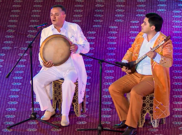 День шашмакома в Таджикистане: почему этот жанр называют «музыкальной философией»?