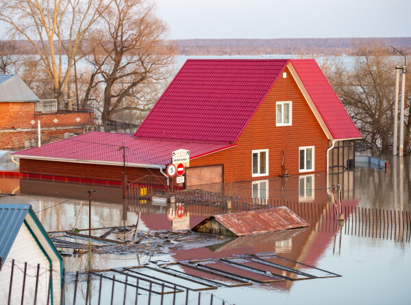 Уровень воды в реке Ишим около села Викулово достиг 1152 сантиметров