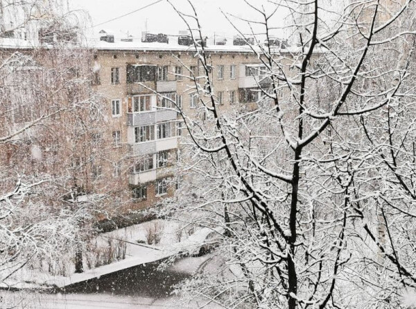 Майский снегопад накрыл Москву
