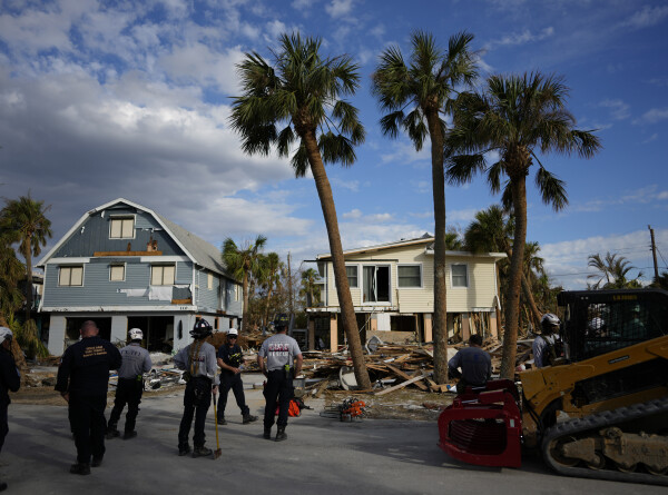 Разрушительный ураган унес жизни семи человек в Техасе