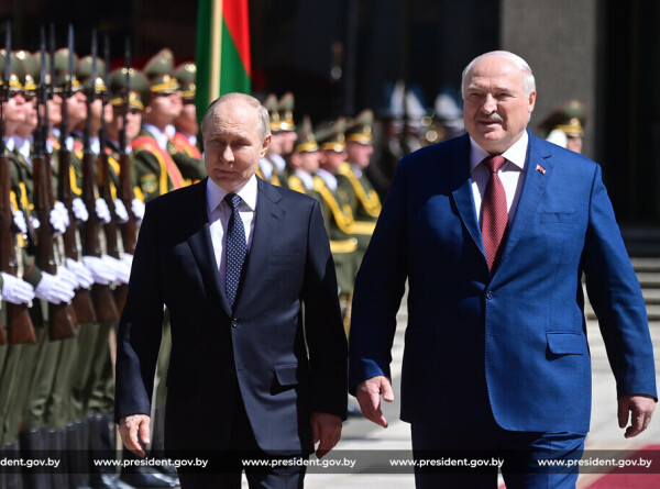 Лукашенко угостил Путина своим фирменным салатом «Молодость»