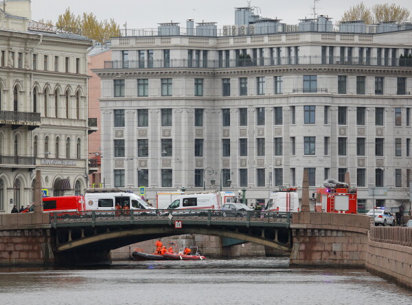 Фирму-работодателя водителя автобуса в Петербурге штрафовали 23 раза
