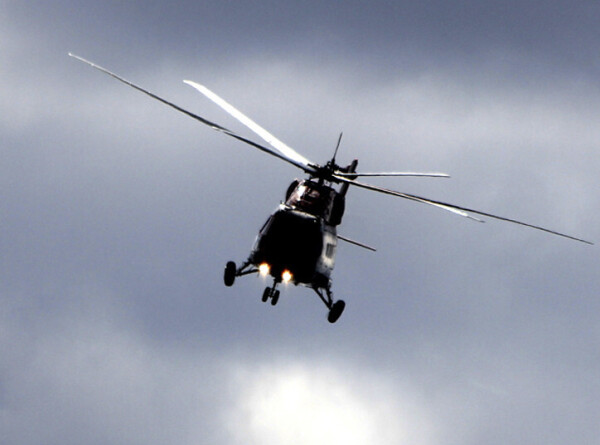 Вертолет с пассажирами на борту совершил жесткую посадку в Заполярье