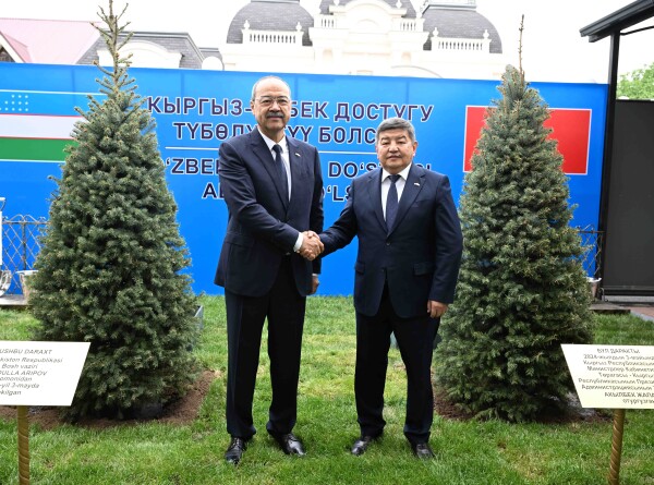 Акылбек Жапаров и Абдулла Арипов открыли новое здание посольства Кыргызстана в Ташкенте