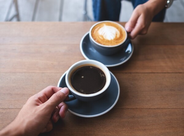 Сколько чашек кофе можно пить в день, рассказал кардиолог