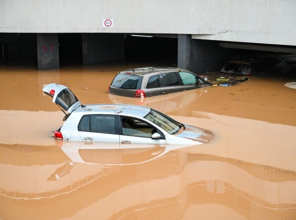 Число жертв наводнений в Бразилии выросло до 66