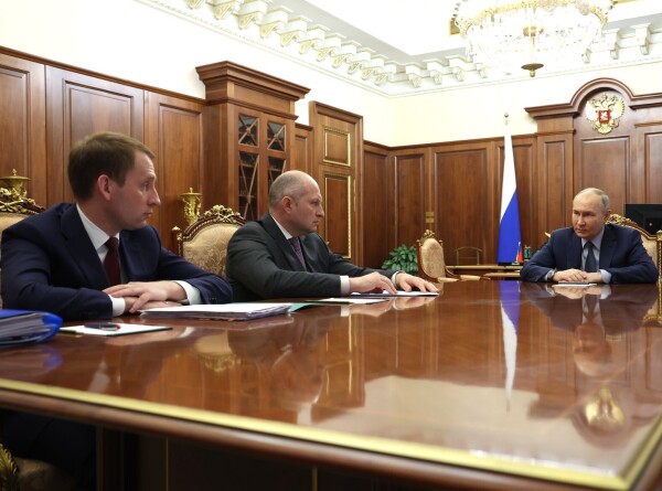 «Главное – это люди»: Путин обсудил с министрами восстановление жилья после паводков