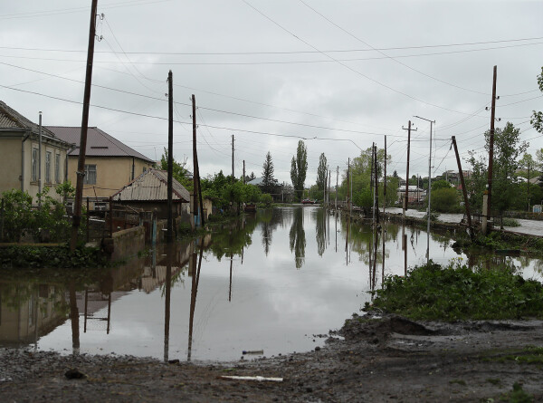 Число жертв наводнения в Армении возросло до четырех человек