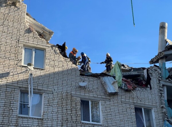 Дом в Черкесске, где прогремел взрыв газа, проверят на пригодность к дальнейшей эксплуатации