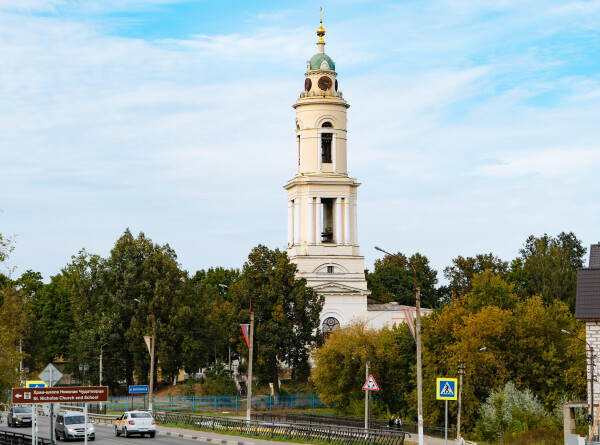 Легендарные платки, квартал Париж и ампирная колокольня с курантами. Что посмотреть в Павловском Посаде?